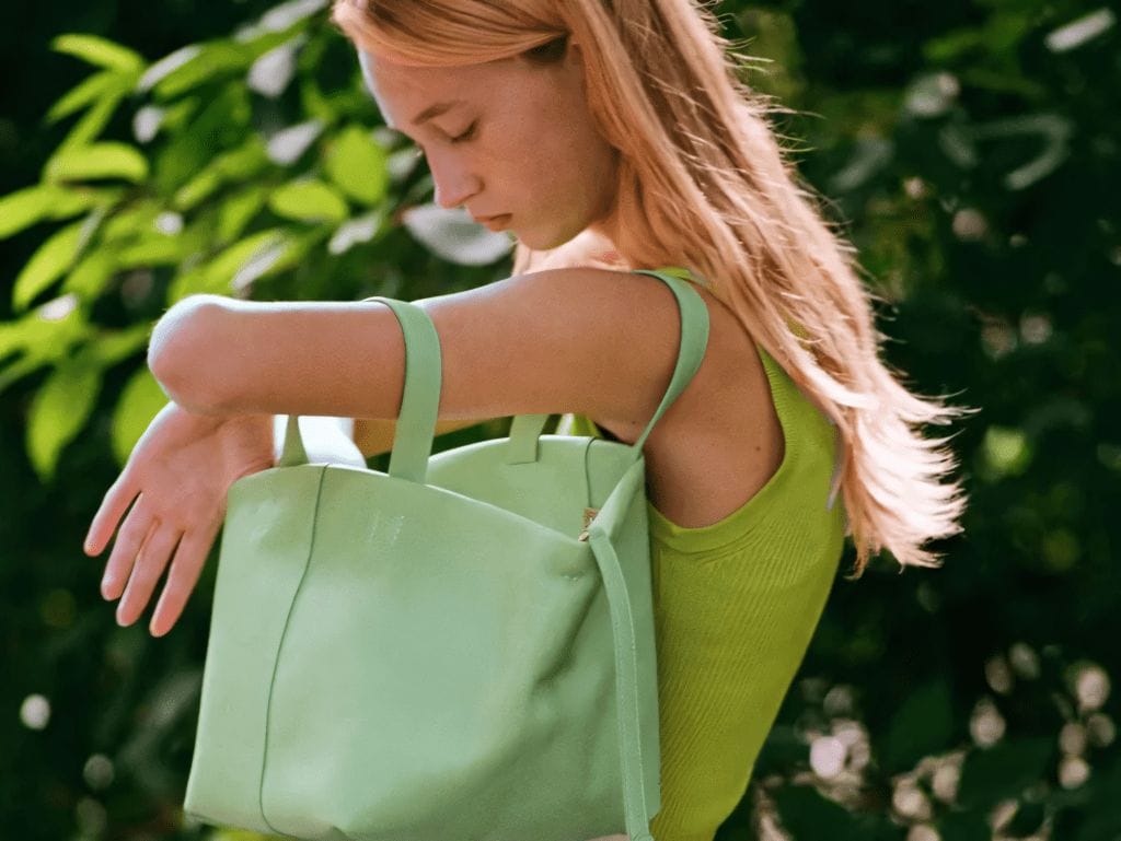 10 Must-Have Handbag Trends for a Stylish Summer 2024