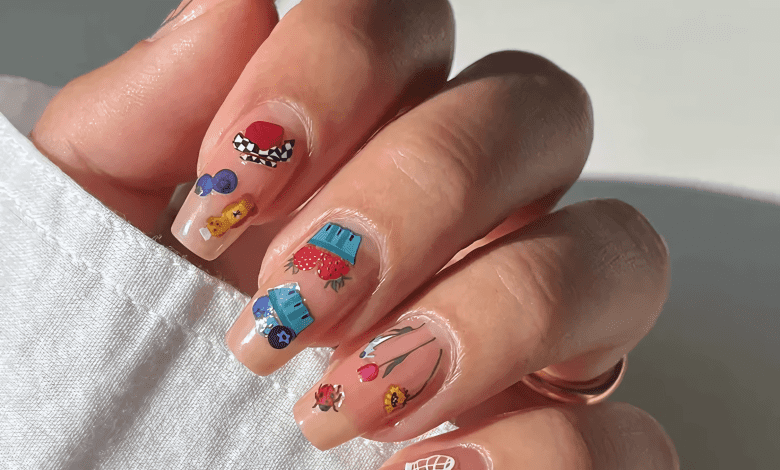 Shortcut to Statement Nails: The Ultimate Guide to Applying Nail Stickers