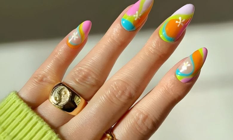 15 Ways to Embrace the '70s with a Stylish Manicure