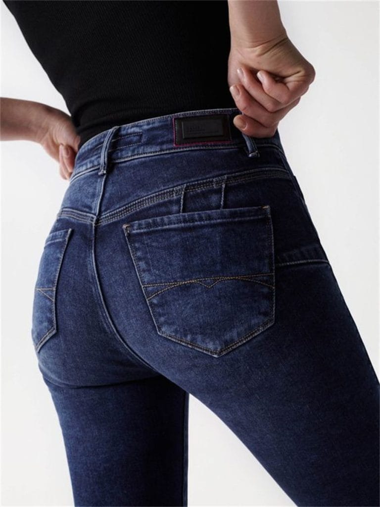 stretchy jeans