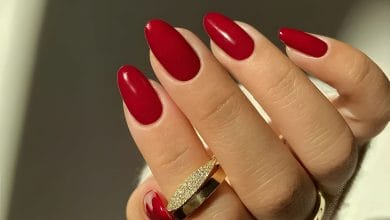A Feast for the Eyes: Cranberry Nails Bring a Gourmet Touch to Red Nail Art
