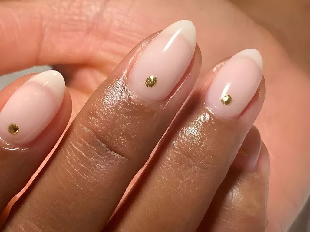 20 Minimalistic Nail Trends for a Subtle Manicure