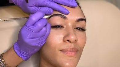 Understanding the Differences Between Powder Brows and Microblading
